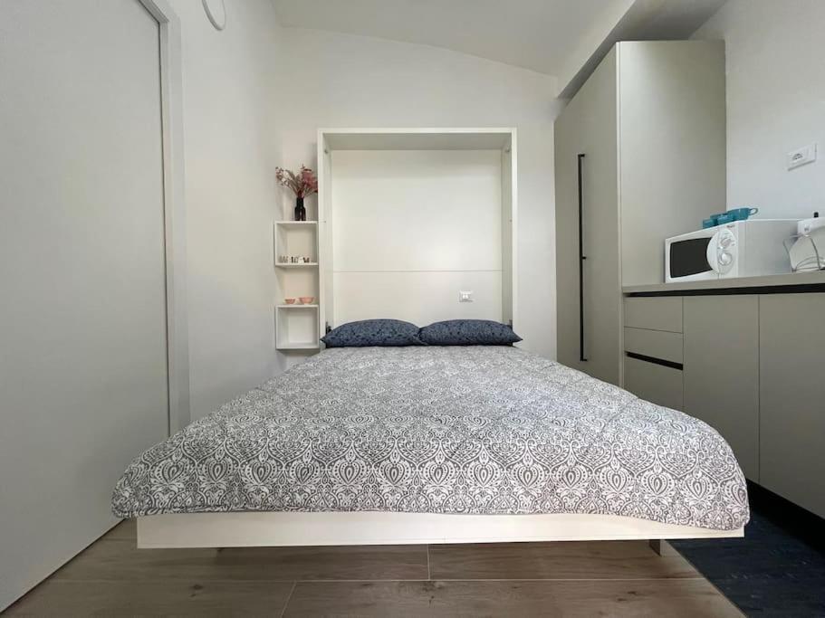 Grazioso Monolocale Apartamento Milão Exterior foto